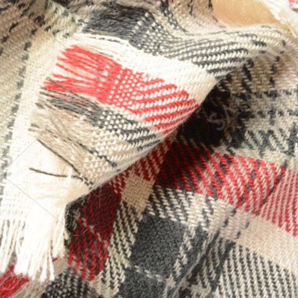 FLASH SALE⚡️Plaid Blanket Scarf - ONLY 1 LEFT - Picture 2 of 4